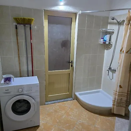 Beachfront & Park View Shëngjin