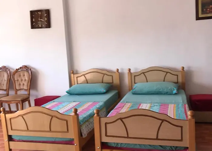 Beachfront & Park View Lejlighed