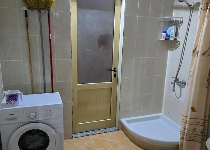 Beachfront & Park View Shëngjin